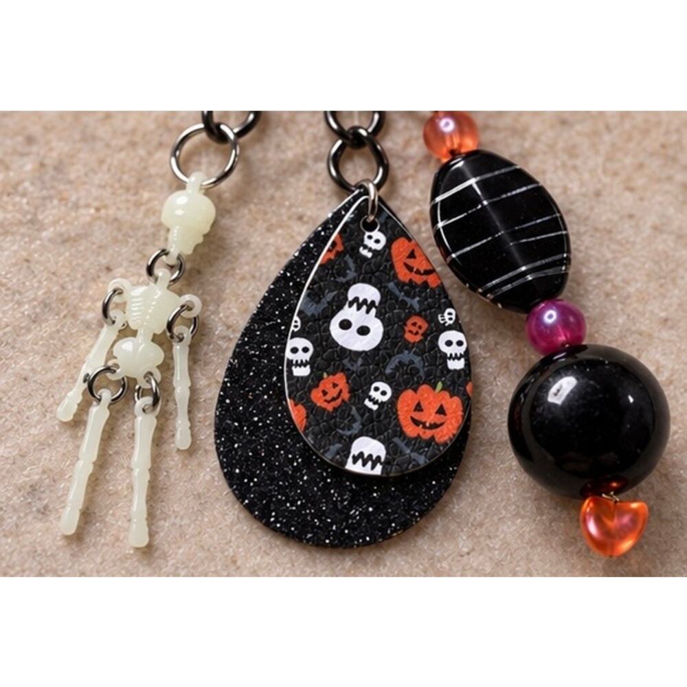 Halloween Purse Charm Skeleton Pumpkin Beaded Keychain 8” - Picture 5 of 7